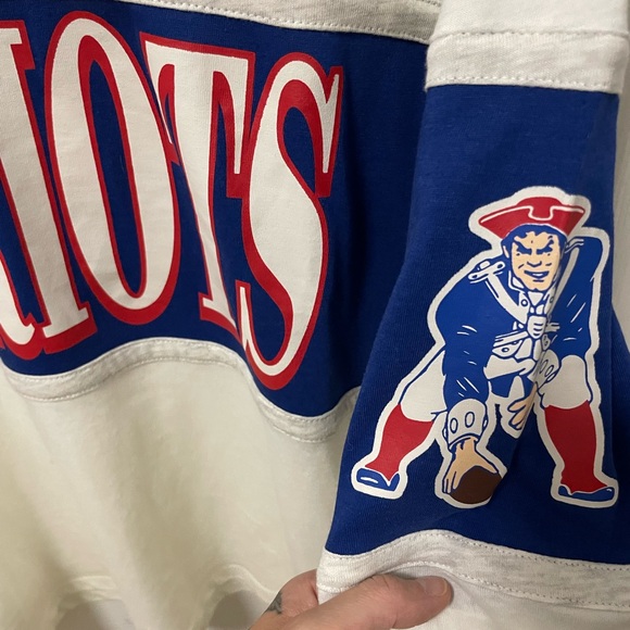 Women’s New England Patriots long-sleeve shirt. Never worn! - Picture 5 of 6
